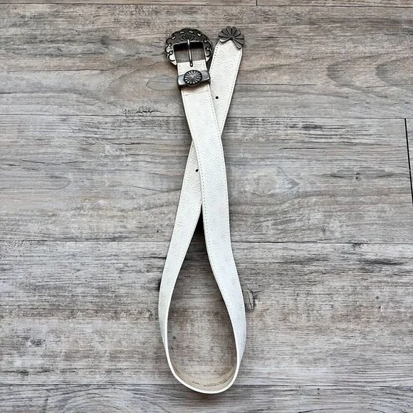 Genuine Leather White Western Belt Size 28 Tooled Pattern Silver Concho Buckle - Picture 2 of 11